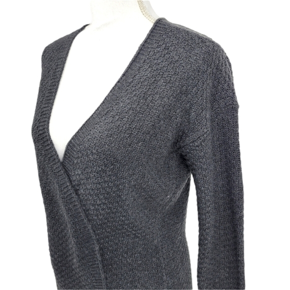 Leo & Nicole  Dark Grey/ Black Duster Knit Cardigan - Picture 3 of 13